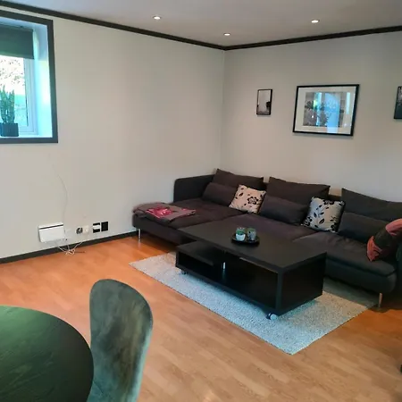 Romslig Leilighet Pa Traeleborg I Tonsberg Exterior photo