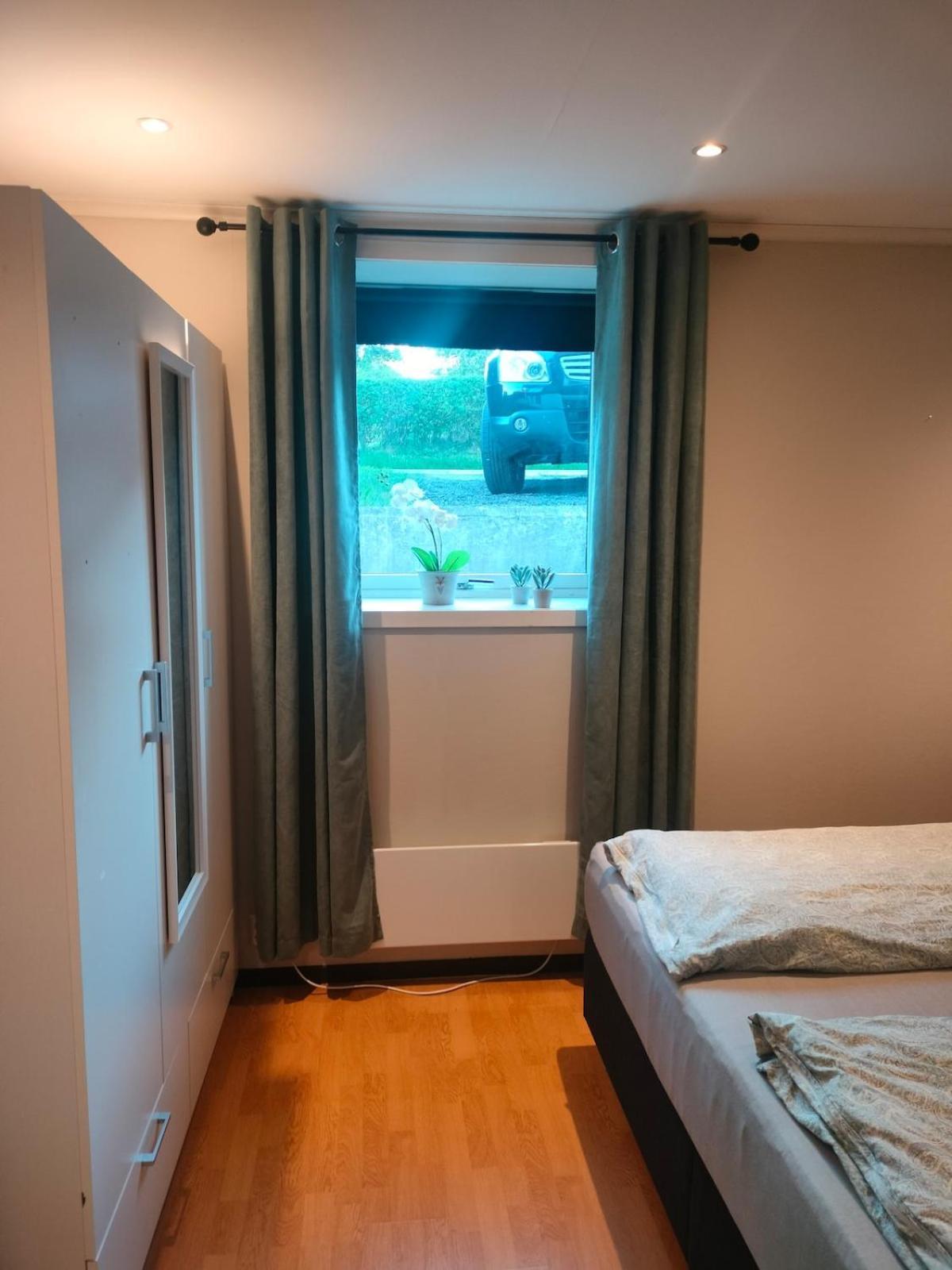 Romslig Pa Traeleborg I Apartment Tonsberg