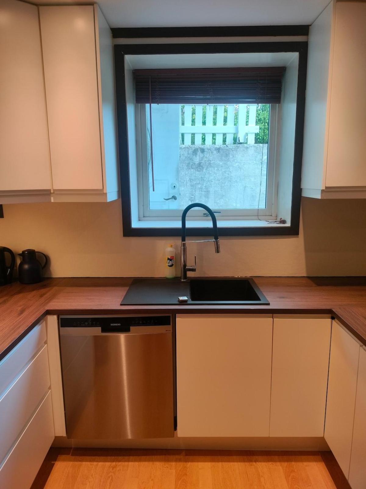 Apartment Romslig Pa Traeleborg I