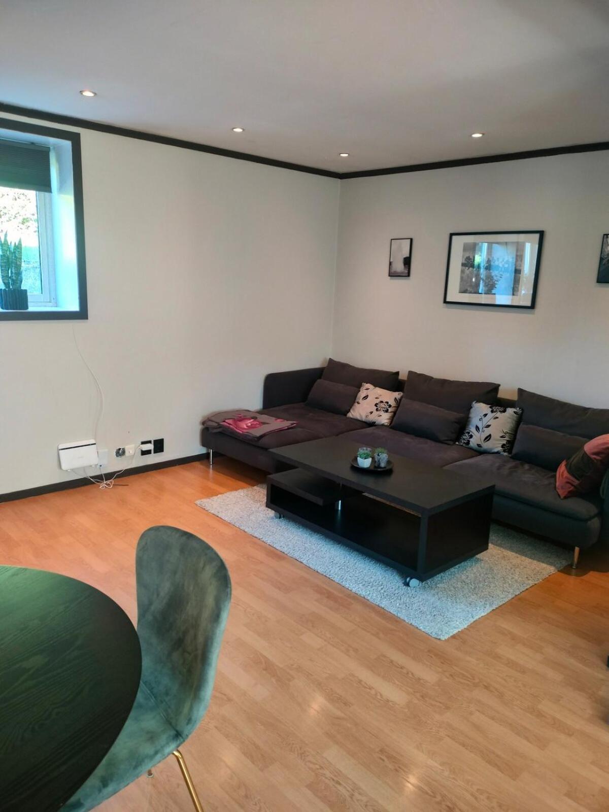 Romslig Pa Traeleborg I Apartment