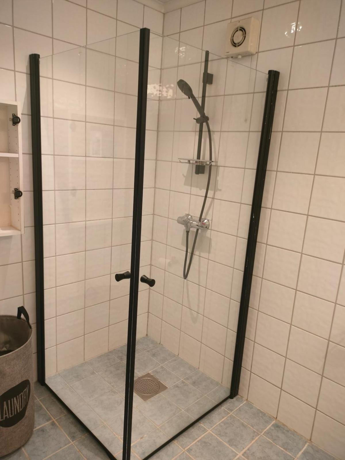 Romslig Pa Traeleborg I * Tonsberg